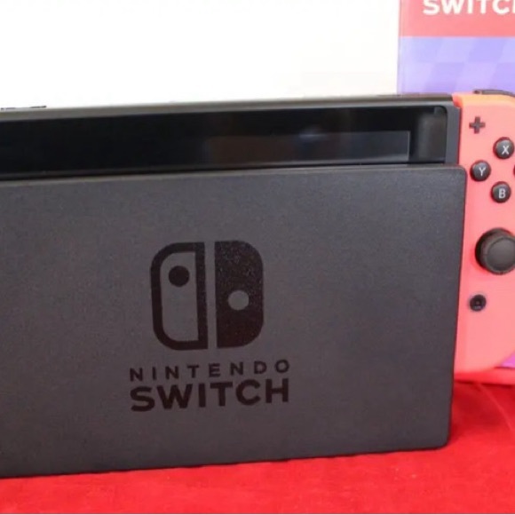 Nintendo switch - Picture 2 of 3